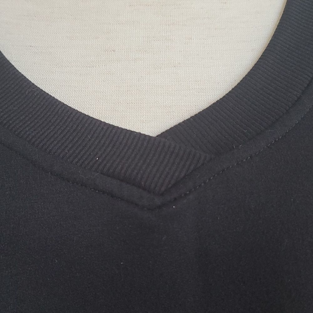 FLORA NIKROOZ WOMAN'S PULLOVER TOP - Picture 2 of 11